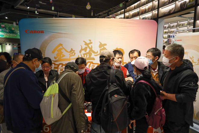 ！银发数码摄影如何进阶为市场掘金新热点？凯发k8入口客单价过万成交增长超100%(图1)
