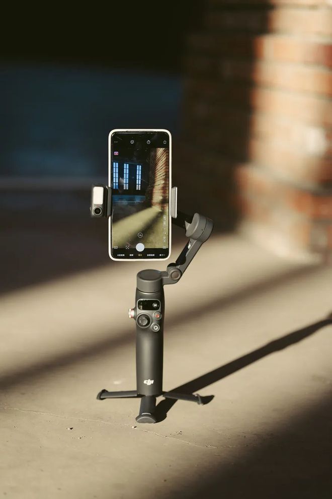 oblie 7 Pro稳定器首发初体验！凯发·k8国际549元！大疆OSMO M(图8)